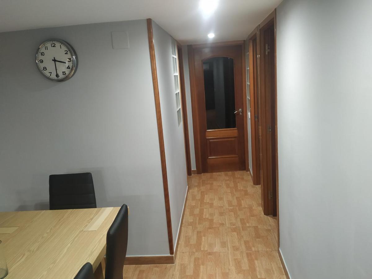 Apartamentos Deluxe Barajas Madrid Exterior photo
